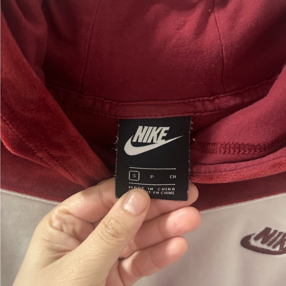 NIKE Velour Cropped Hoodie Sweatshirt - Picture 5 of 5